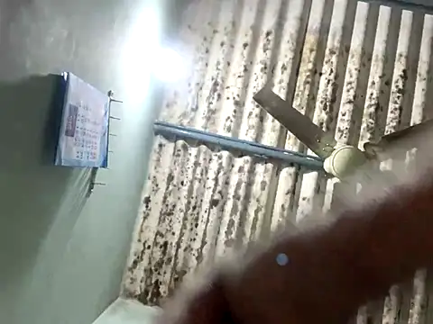 VastNoon95 live sex cam