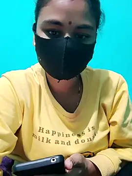 DivyaBhabhi69@xh's cam snapshot