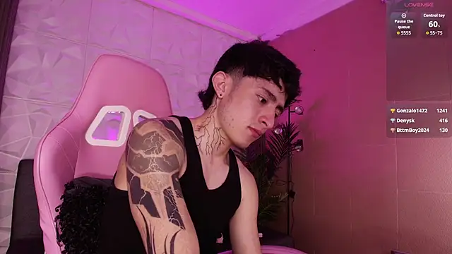 troy_rouge live sex cam