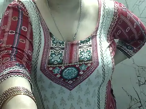 Housewife12's cam snapshot