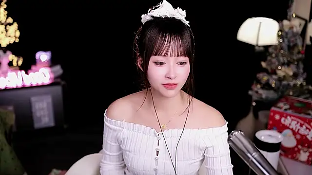 coward_by's cam snapshot