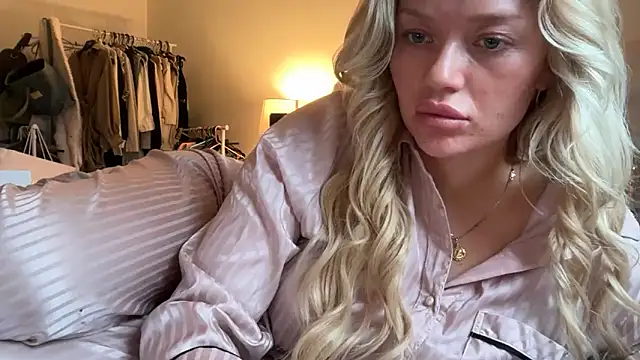 blissdimicco's cam snapshot