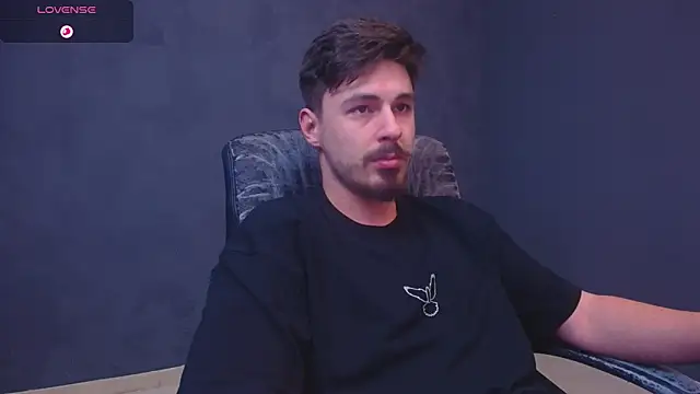 EnzoRace live sex cam