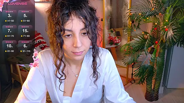 curly_jade's cam snapshot