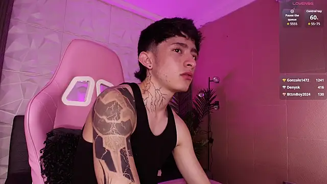 troy_rouge live sex cam