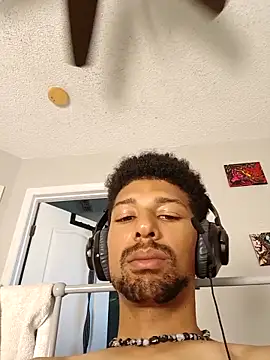 BigPrettyDick777 live sex cam