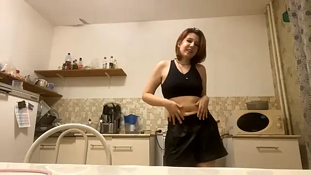 Julie_mayers_'s cam snapshot