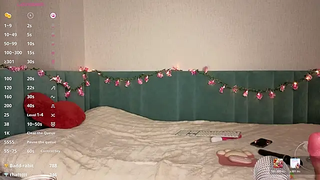 PrettyLilie's cam snapshot