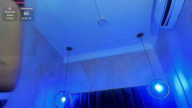 YaraShine live sex cam