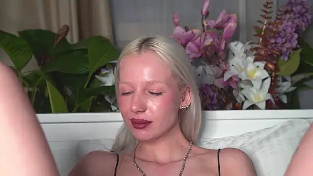 RanyThomson's cam snapshot