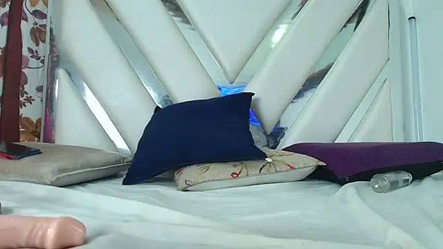 JaxminNaughty's cam snapshot