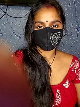 Sweet-Maddlina live sex cam