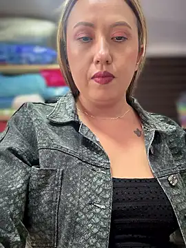 VIOLETA-25_ live sex cam