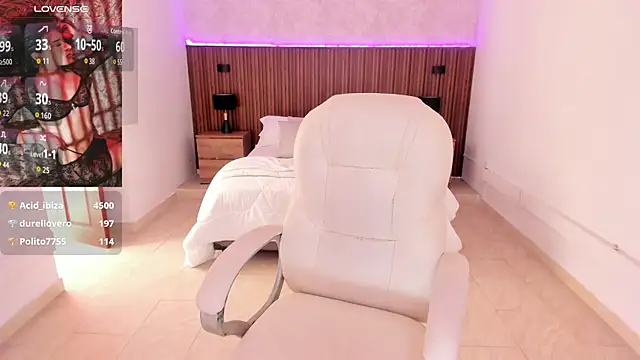 karlaa_james's cam snapshot