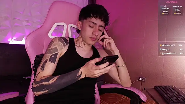 troy_rouge live sex cam