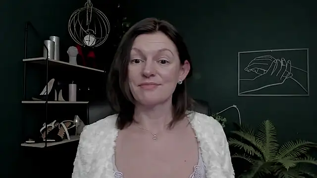 VivianWILD's cam snapshot