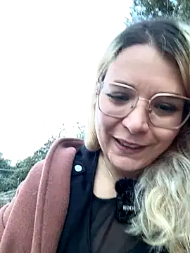 EmyLana live sex cam