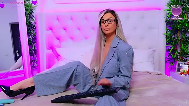 AriannaSins live sex cam