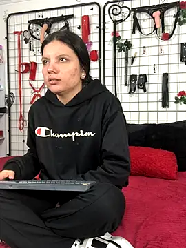 1lovelygirls's cam snapshot