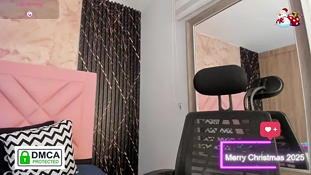 maia_bianchi's cam snapshot