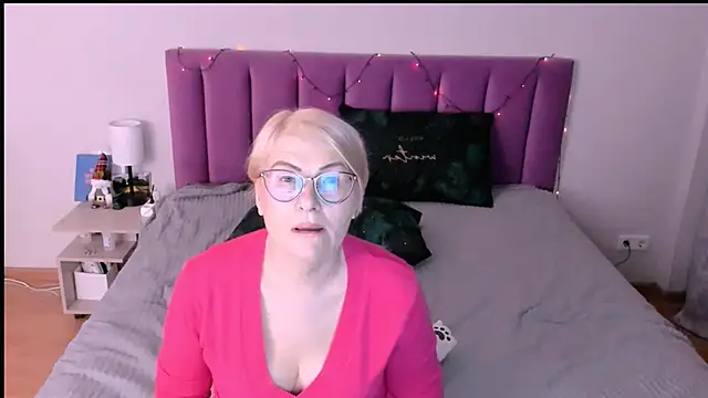 sabrinamacmarren's cam snapshot