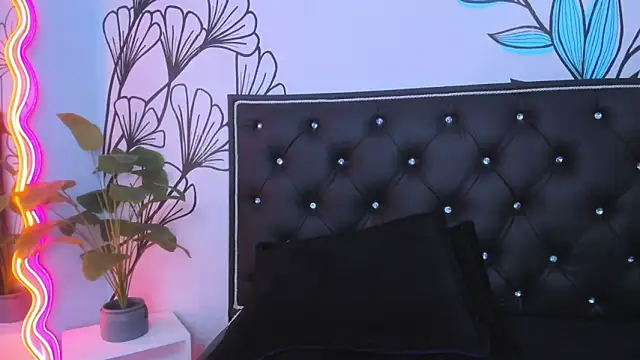 Sweet_Ariadna_'s cam snapshot