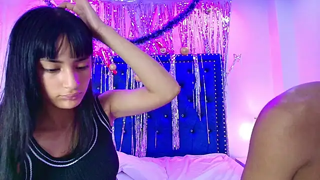 Damian_and_roxanne live sex cam