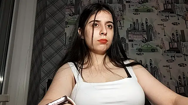 WaltraudPattie's cam snapshot