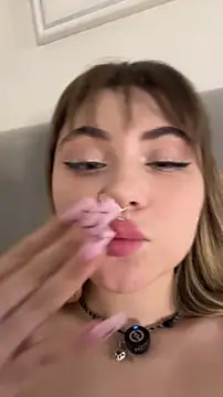 LunaMillie's cam snapshot