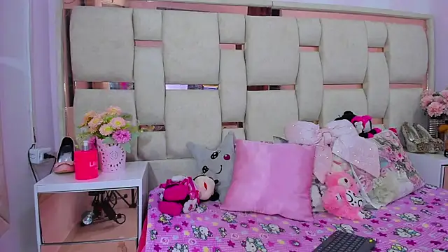 MiaKahali's cam snapshot