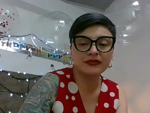 kat_paradise's cam snapshot