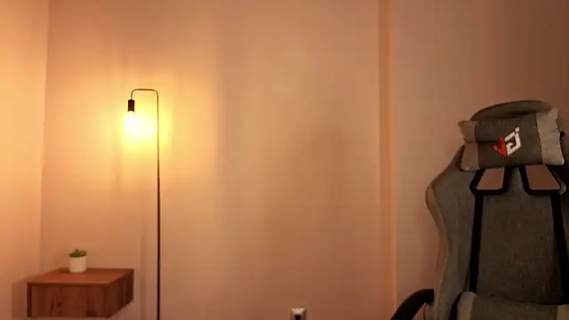 Frences_Eyes's cam snapshot