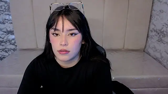 Laksmy_v's cam snapshot