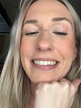 lola_tentatiion live sex cam