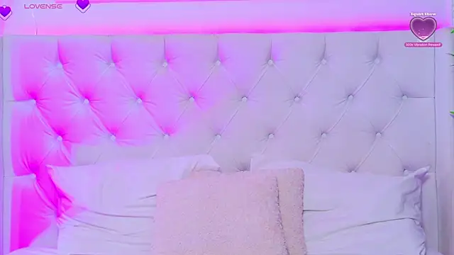 AriannaSins live sex cam