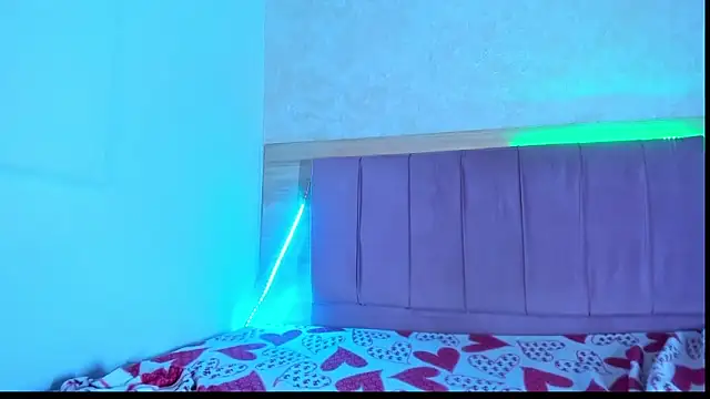 akamilasweetcm101's cam snapshot