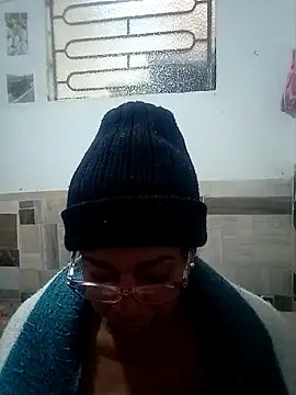 Pupi-Lanegra live sex cam