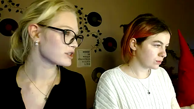 Aria__Moon's cam snapshot