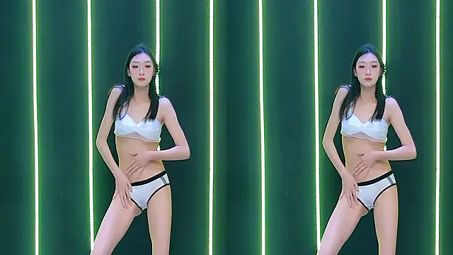 queen-001's cam snapshot