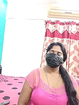 tamil-aunt's cam snapshot