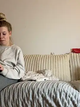 BlazyKitsune- live sex cam