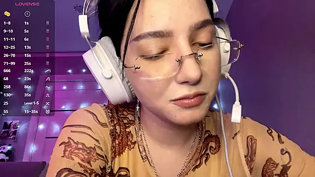 FaviolaHurl's cam snapshot