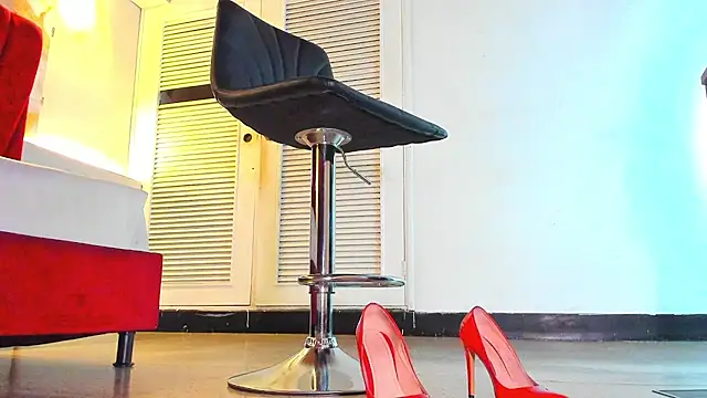 MAISE_HILL1's cam snapshot