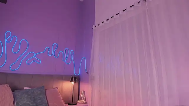 Sofly_s live sex cam