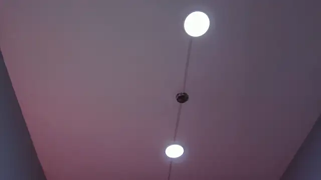 kitty_collins_'s cam snapshot