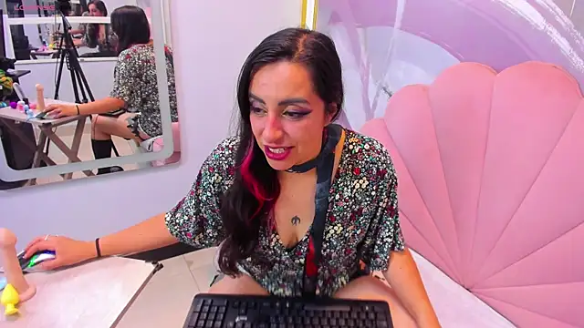 Rozario_Pinceles's cam snapshot