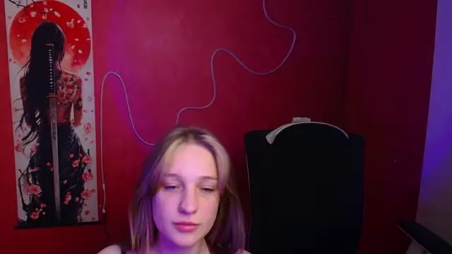 Katie_Rosiee's cam snapshot