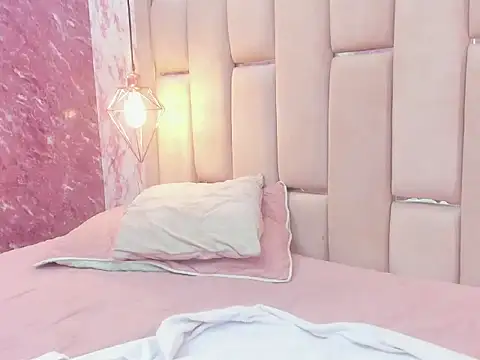 QUEEN_FIREE's cam snapshot