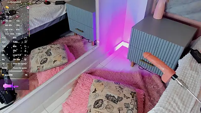 chelsea_bolton_'s cam snapshot