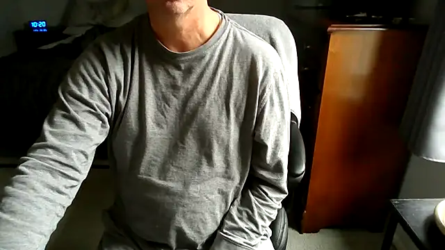 MatureSexy1700's cam snapshot